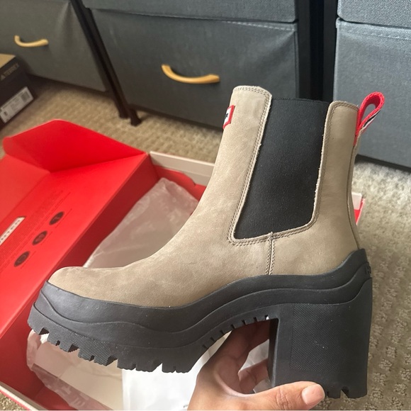 Hunter Women’s Miana Chelsea Boot - Size 9 - Picture 11 of 15